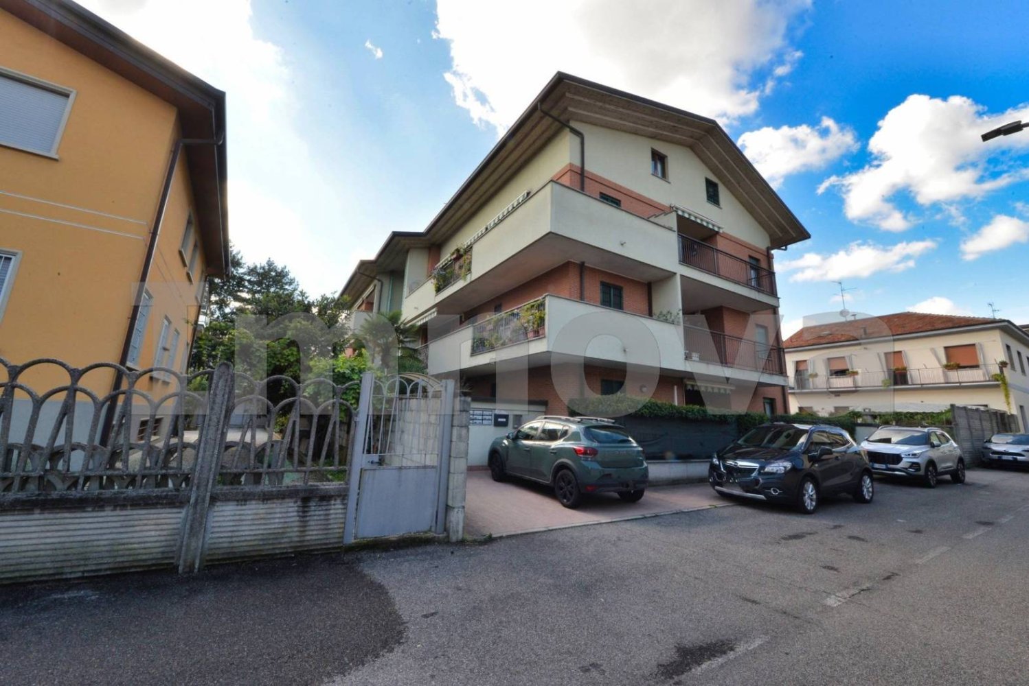 1 bedroom Apartment in Cesano Maderno, Italy No. 379996