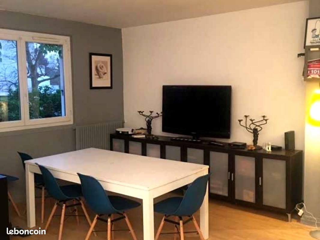 4 bedrooms Apartment in Bailly, France No. 202421