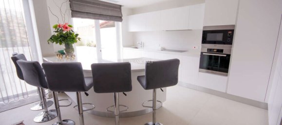 4 bedrooms House in Bahar ic-Caghaq, Malta No. 8838 5