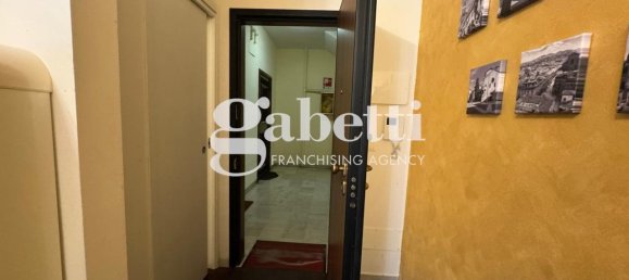 2 rooms Apartment in Bologna, Italy No. 7323 12