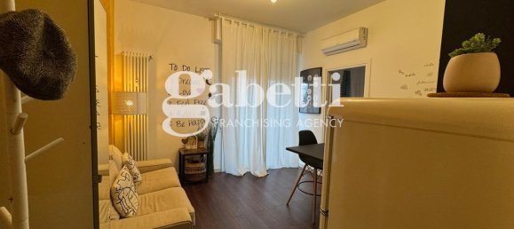 2 rooms Apartment in Bologna, Italy No. 7323 3