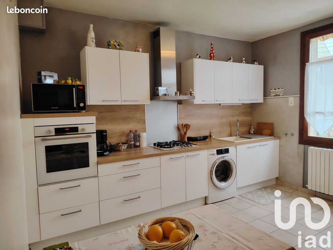 Adosado de 3 dormitorios en Nogent-sur-Oise, France No. 220402