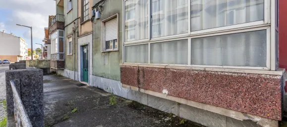 8 bedrooms Building in Loures, Portugal No. 137957 4