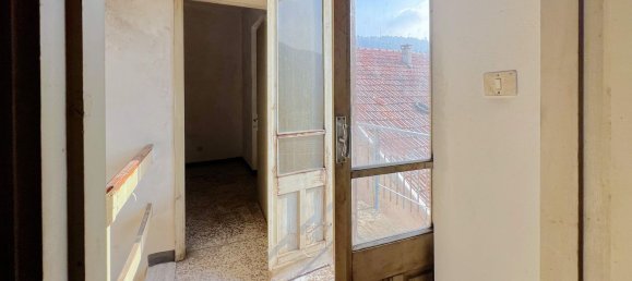 Casa de 5 habitaciónes en Calizzano, Italy No. 74055 14