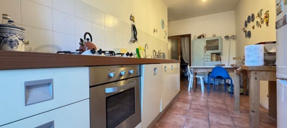 Apartamento de 4 habitaciónes en Corciano, Italy No. 49323 9