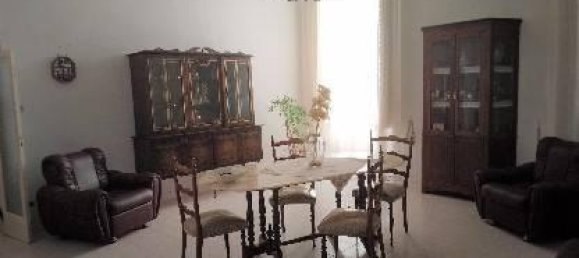 5 rooms Apartment in Trani, Italy No. 166238 8