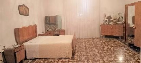 5 rooms Apartment in Trani, Italy No. 166238 24