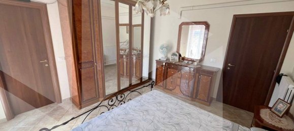 5-Zimmer Doppelhaus in Ponsacco, Italy, Nr. 18269 8