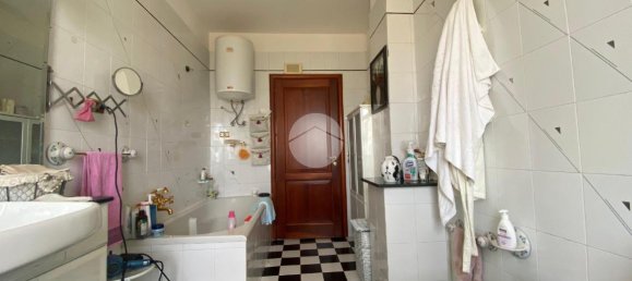 Вилла с 5 комнатами в Монтальто Уффуго, Италия № 128434 37