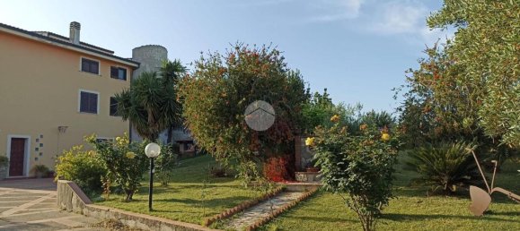 Вилла с 5 комнатами в Монтальто Уффуго, Италия № 128434 6