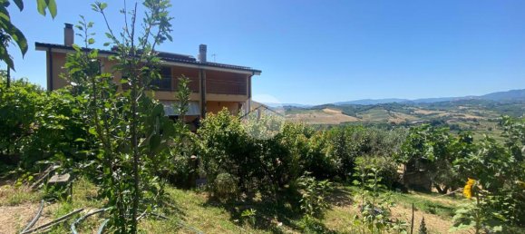 Вилла с 5 комнатами в Монтальто Уффуго, Италия № 128434 11