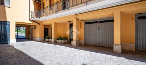 2 Schlafzimmer Wohnung in Galbiate, Italy, Nr. 315646 13