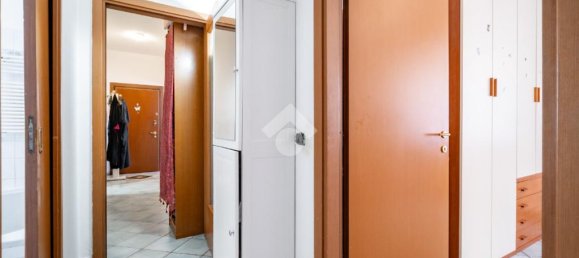 2 Schlafzimmer Wohnung in Galbiate, Italy, Nr. 315646 9