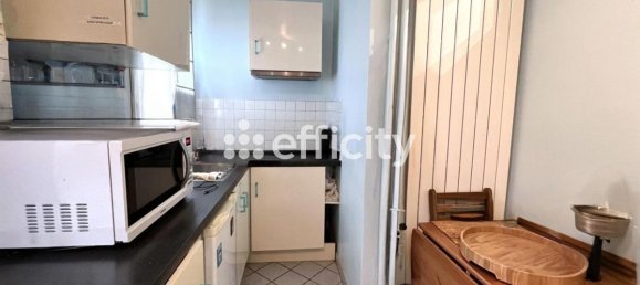 1 bedroom Apartment in Paris, France No. 362747 4