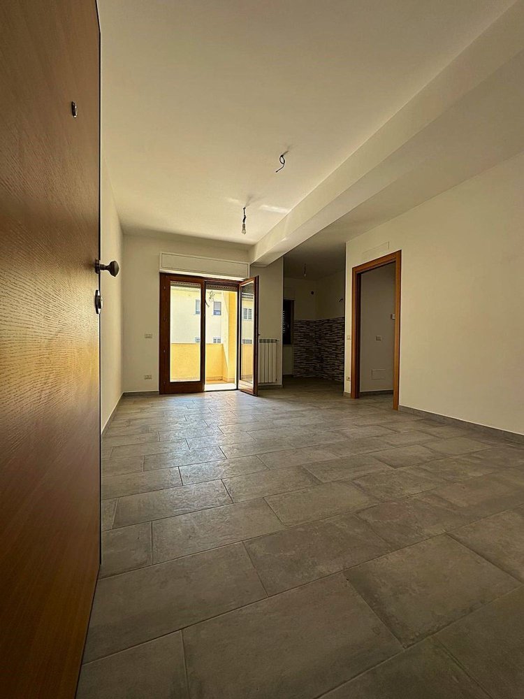 Apartamento de 2 habitaciónes en Monterotondo, Italy No. 289644