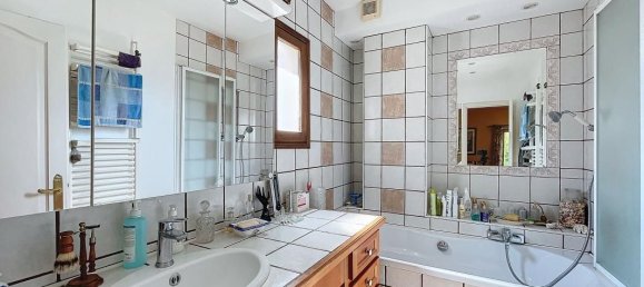 Casa de 3 dormitorios en Itteville, France No. 174873 10