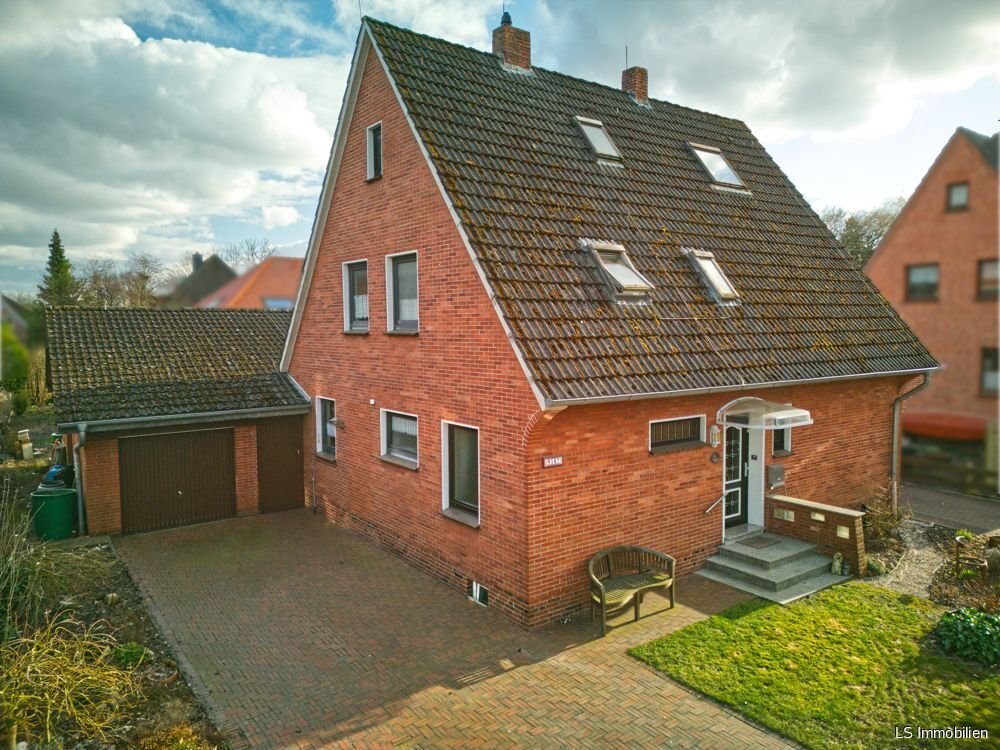 Дом с 7 комнатами в Ольденбург, Германия № 154433