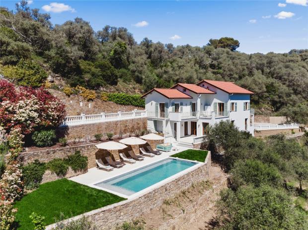 5 bedrooms House in Dolceacqua, Italy No. 381105