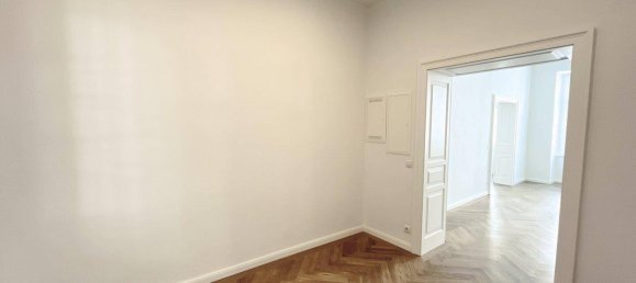 5 rooms Apartment in Alsergrund, Austria No. 127275 3