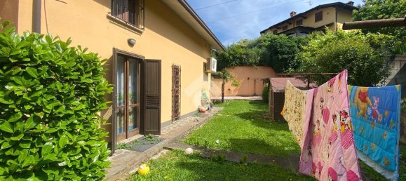 4 Schlafzimmer Wohnung in Capriolo, Italy, Nr. 268792 3