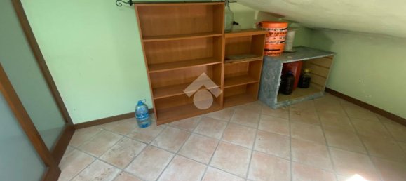 4 Schlafzimmer Wohnung in Capriolo, Italy, Nr. 268792 29