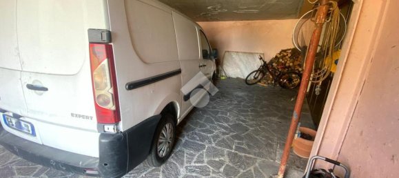 4 Schlafzimmer Wohnung in Capriolo, Italy, Nr. 268792 32