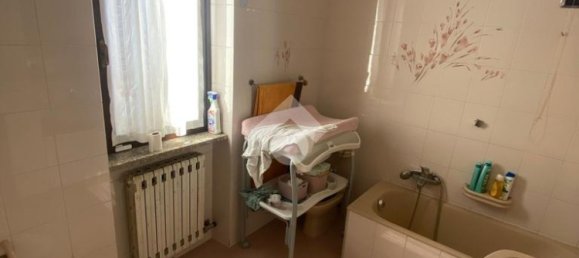 4 Schlafzimmer Wohnung in Capriolo, Italy, Nr. 268792 18