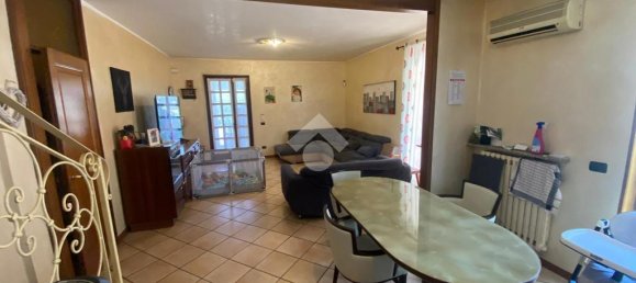 4 Schlafzimmer Wohnung in Capriolo, Italy, Nr. 268792 13