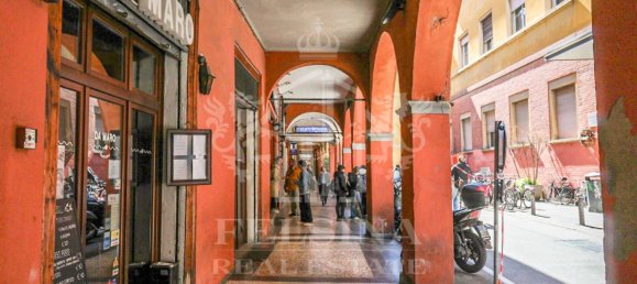 1 room Commercial property in Bologna, Italy No. 96054 14