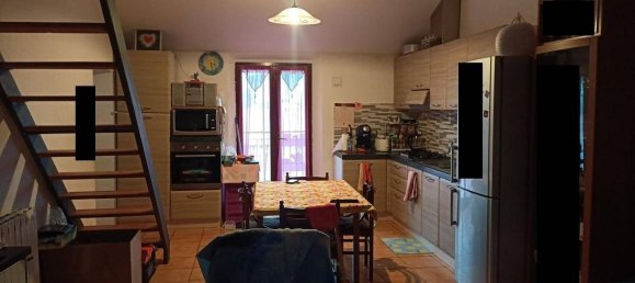 3 bedrooms Apartment in Varano Borghi, Italy No. 283525 2