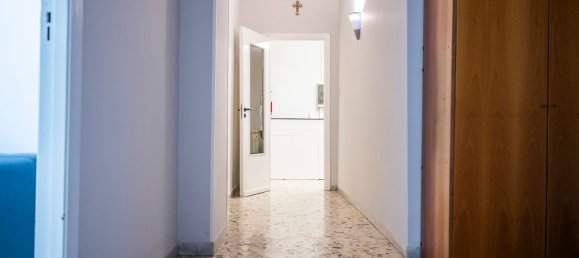 Apartamento de 4 dormitorios en Portici, Italy No. 381712 15