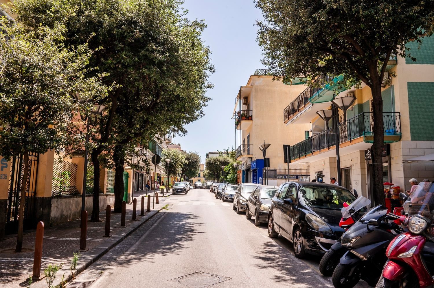 Apartamento de 4 dormitorios en Portici, Italy No. 381712