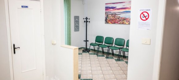 Apartamento de 4 dormitorios en Portici, Italy No. 381712 7