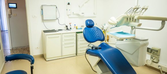 Apartamento de 4 dormitorios en Portici, Italy No. 381712 17