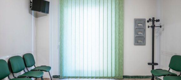 Apartamento de 4 dormitorios en Portici, Italy No. 381712 11