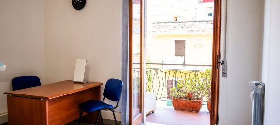 Apartamento de 4 dormitorios en Portici, Italy No. 381712 29