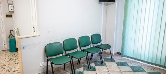 Apartamento de 4 dormitorios en Portici, Italy No. 381712 10