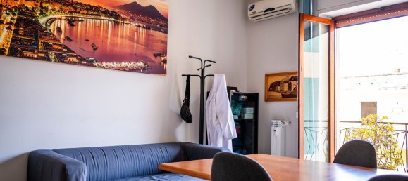 Apartamento de 4 dormitorios en Portici, Italy No. 381712 32