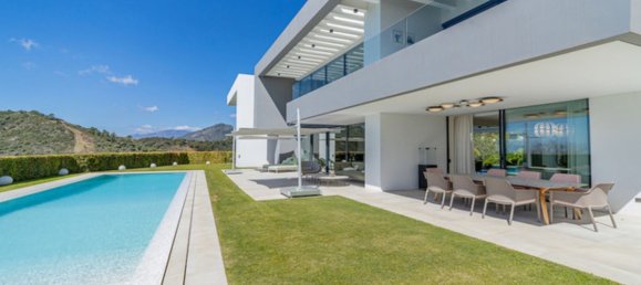 5 bedrooms Villa in Benahavis, Spain No. 39670 5