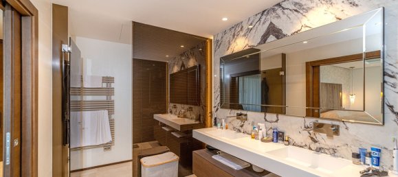 5 bedrooms Villa in Benahavis, Spain No. 39670 26