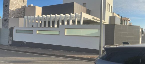 3 bedrooms Villa in Alicante, Spain No. 176539 8