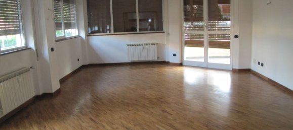 4-Zimmer Wohnung in Sarzana, Italy, Nr. 109069 2