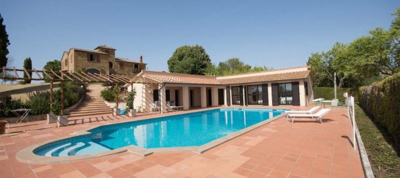 8 bedrooms House in Montepulciano, Italy No. 56058 13