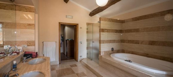 8 bedrooms House in Montepulciano, Italy No. 56058 29