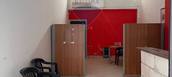 Bureau à Trani, Italy 36m² No. 360063 4