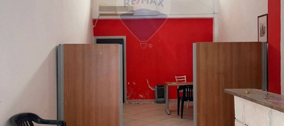 Bureau à Trani, Italy 36m² No. 360063 3