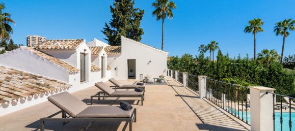 5 bedrooms Villa in Nueva Andalucia, Spain No. 4816 14