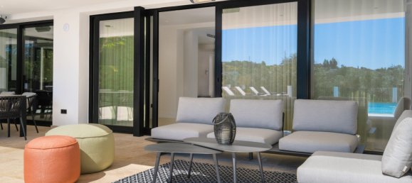 5 bedrooms Villa in Nueva Andalucia, Spain No. 4816 3