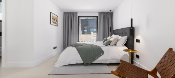 5 bedrooms Villa in Nueva Andalucia, Spain No. 4816 9