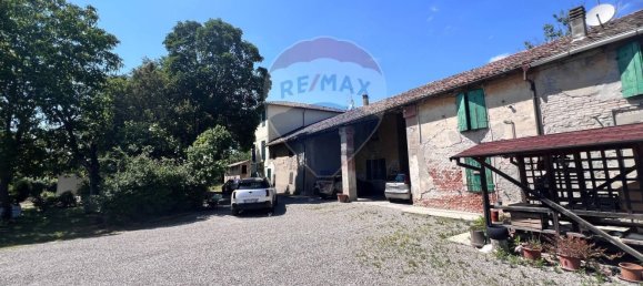 30 rooms House in Collecchio, Italy No. 19676 8